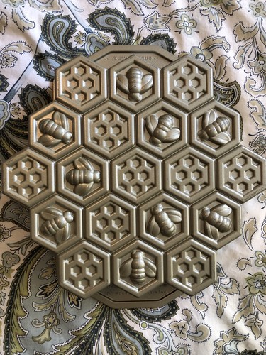 Nordic ware beehive honeycomb - beehive,