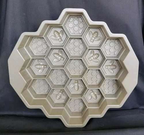 Nordic ware honeycomb pull - nordic,