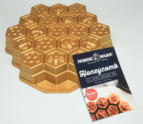 Nordic ware honeycomb bee - ware, ~